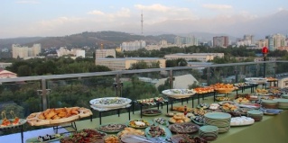 Алматы: Отель Resident Hotel Abay