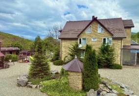 Гостевой дом Корнилофф от Травел Хотелс Антураж в Даховской