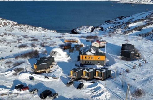 с. Териберка: Отель 45 причал