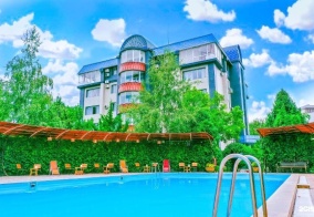 Курортный отель Golden Dragon Hotel & Spa в Бишкеке