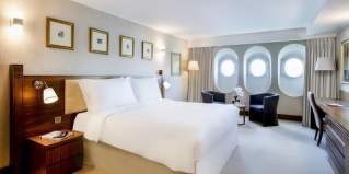 Dubai: Отель Queen Elizabeth 2