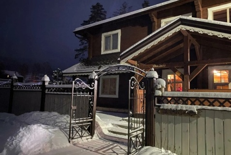 Озерное: Коттедж Дагар