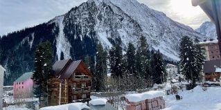 Домбай: Коттедж Алания