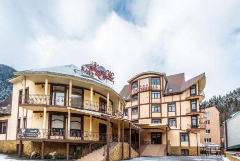 Домбай: Отель Кураж