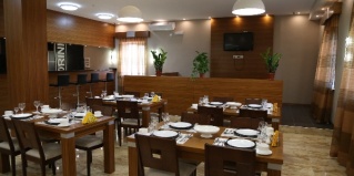 Атырау: Отель La casa hotel