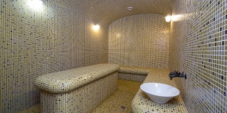 Амзара: Курортный отель Напра